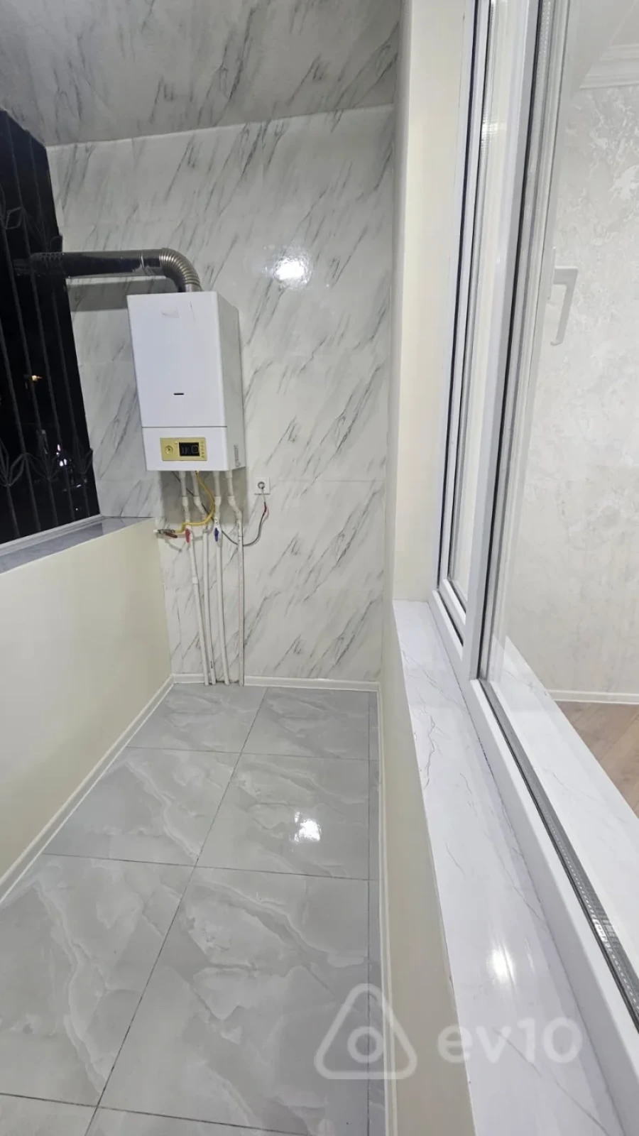 Kirayə verilir 2 otaqlı köhnə tikili 65 m²