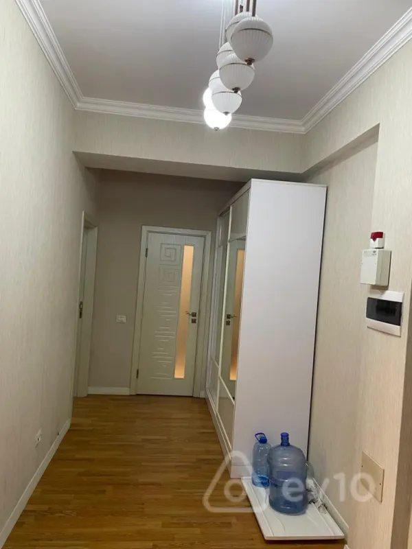 Kirayə verilir 2 otaqlı köhnə tikili 70 m²