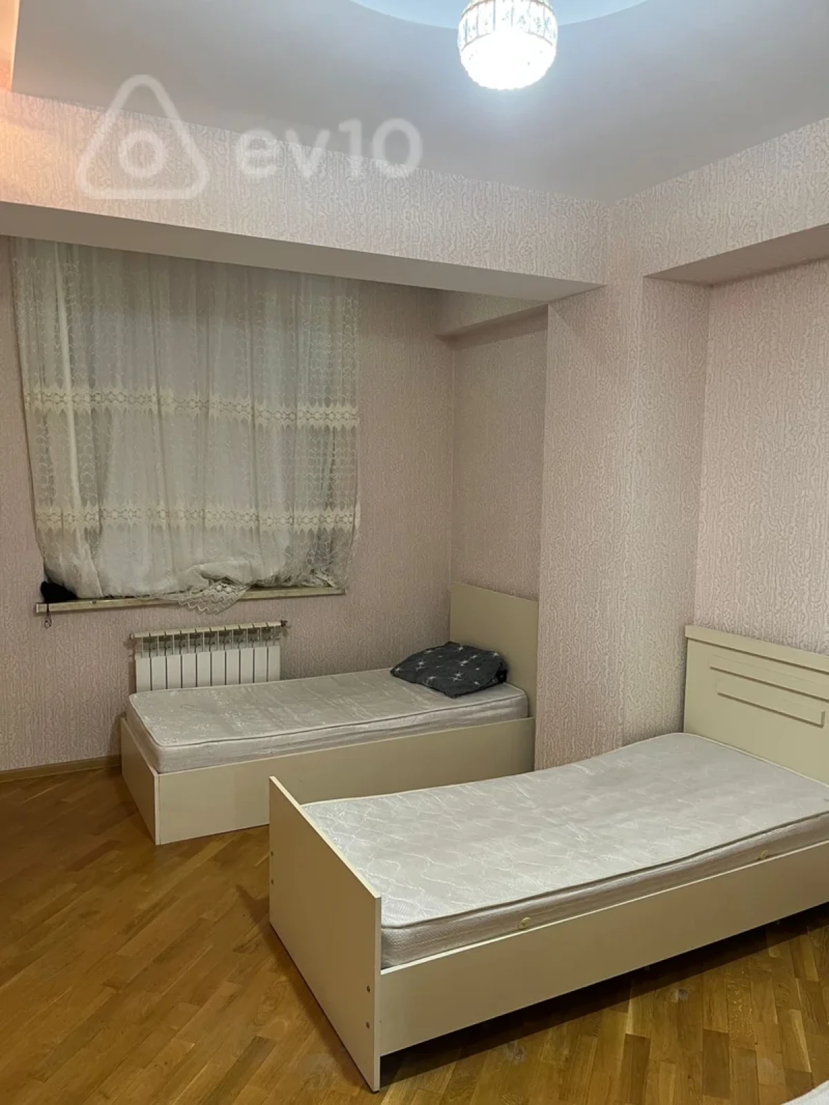 Kirayə verilir 3 otaqlı yeni tikili 130 m²