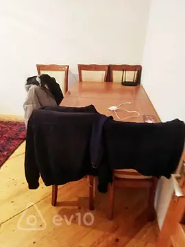 Satılır 2 otaqlı köhnə tikili 60 m²