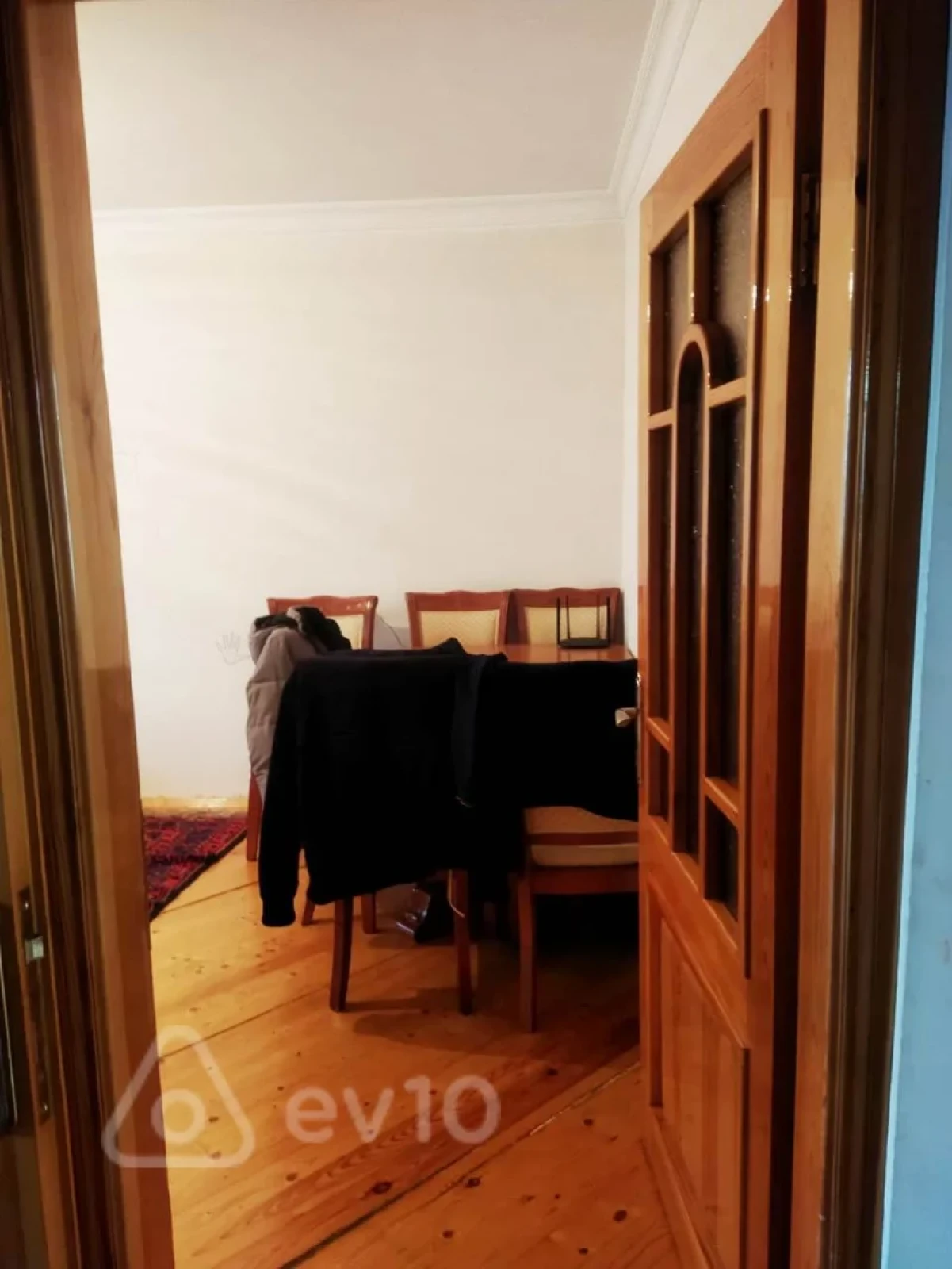 Satılır 2 otaqlı köhnə tikili 60 m²