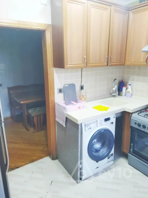 Satılır 2 otaqlı köhnə tikili 60 m²
