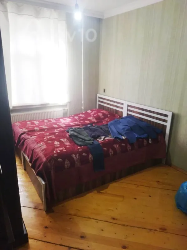 Satılır 2 otaqlı köhnə tikili 60 m²
