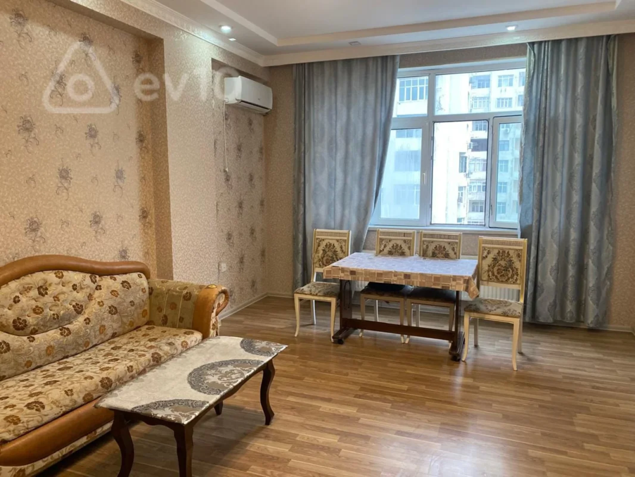 Kirayə verilir 2 otaqlı yeni tikili 64 m²