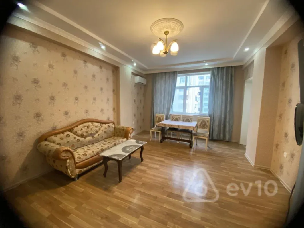 Kirayə verilir 2 otaqlı yeni tikili 64 m²