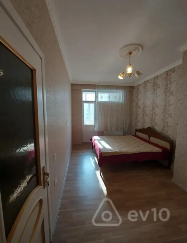 Kirayə verilir 2 otaqlı yeni tikili 64 m²