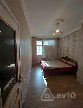 Kirayə verilir 2 otaqlı yeni tikili 64 m²