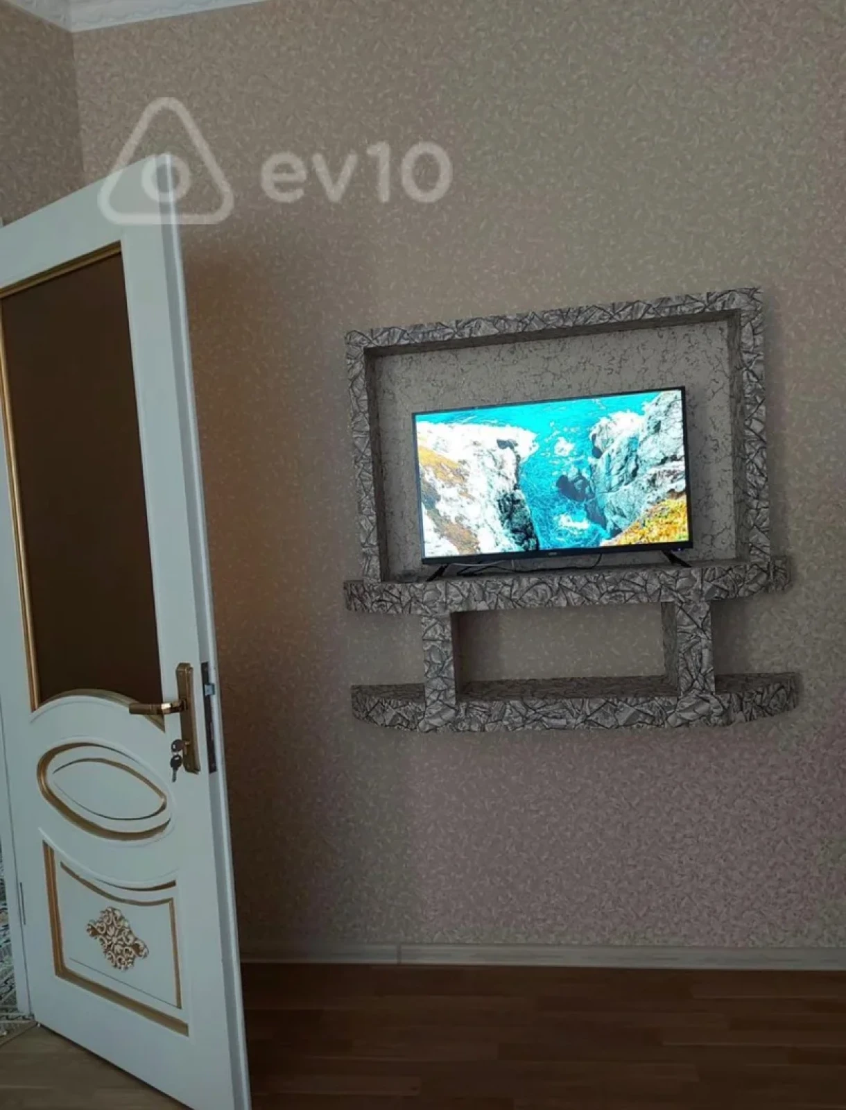 Kirayə verilir 2 otaqlı yeni tikili 64 m²