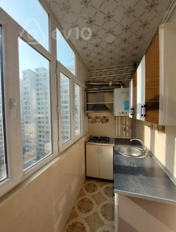 Kirayə verilir 2 otaqlı yeni tikili 64 m²