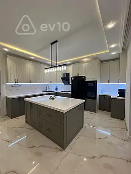 Kirayə verilir 2 otaqlı yeni tikili 65 m²