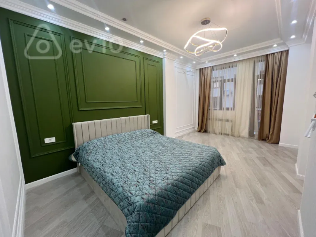 Kirayə verilir 2 otaqlı yeni tikili 65 m²