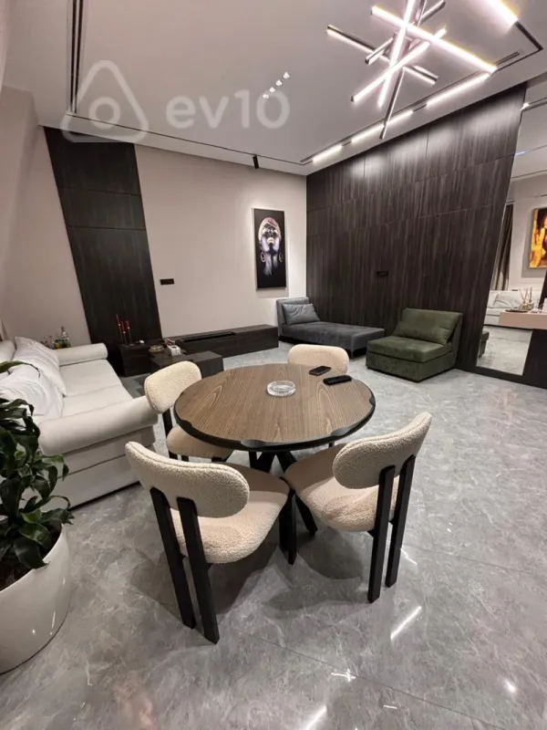 Kirayə verilir 2 otaqlı yeni tikili 70 m²