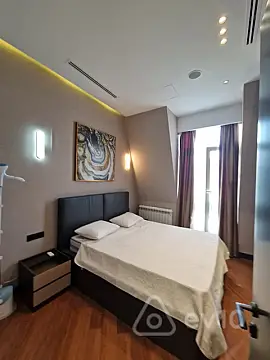 Kirayə verilir 2 otaqlı yeni tikili 70 m²