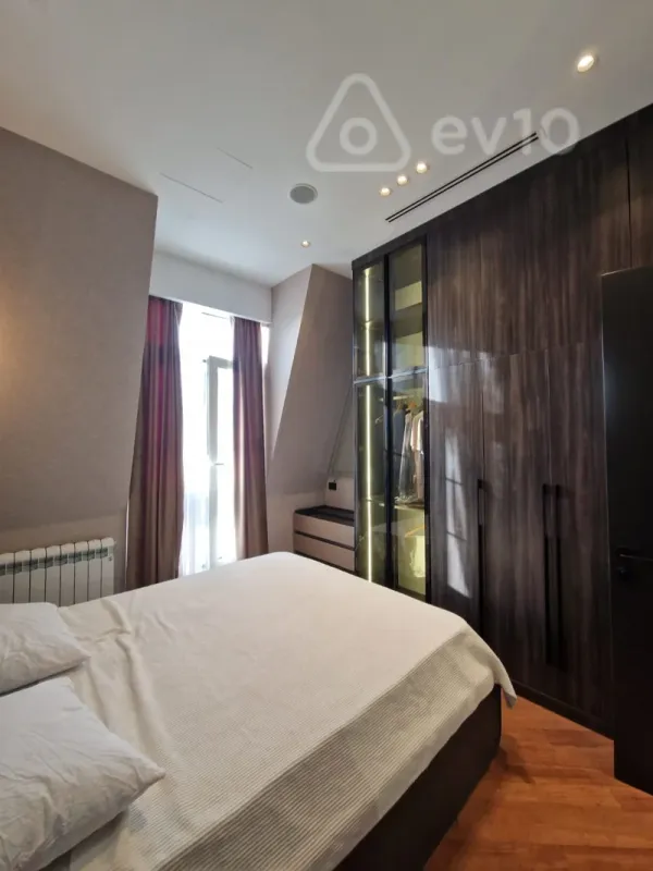 Kirayə verilir 2 otaqlı yeni tikili 70 m²