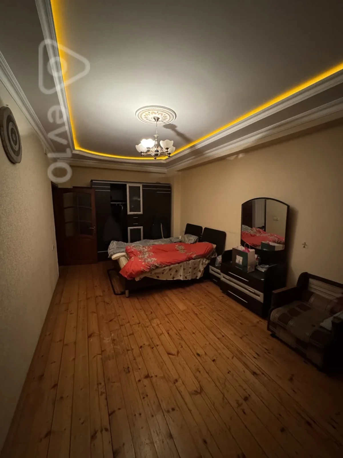 Kirayə verilir 3 otaqlı yeni tikili 100 m²