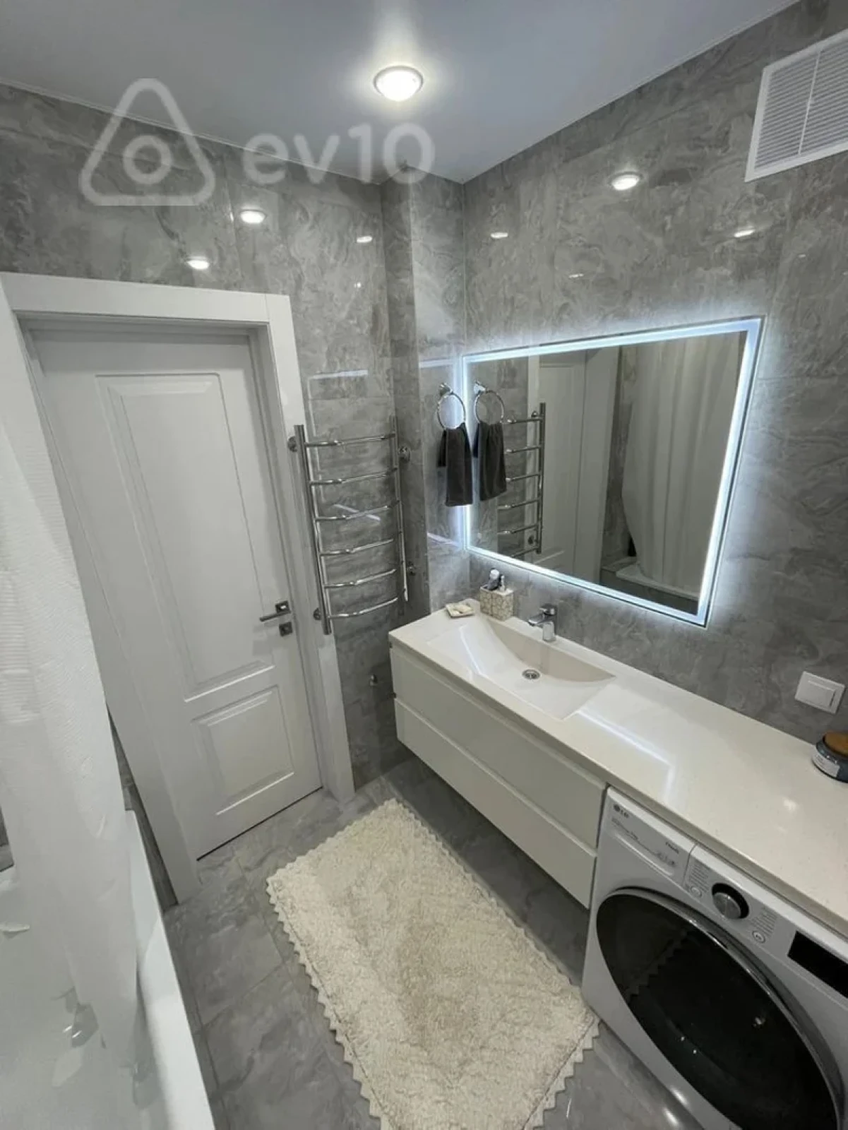 Kirayə verilir 3 otaqlı yeni tikili 130 m²