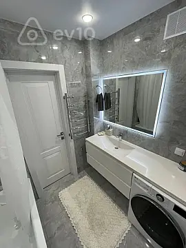 Kirayə verilir 3 otaqlı yeni tikili 130 m²