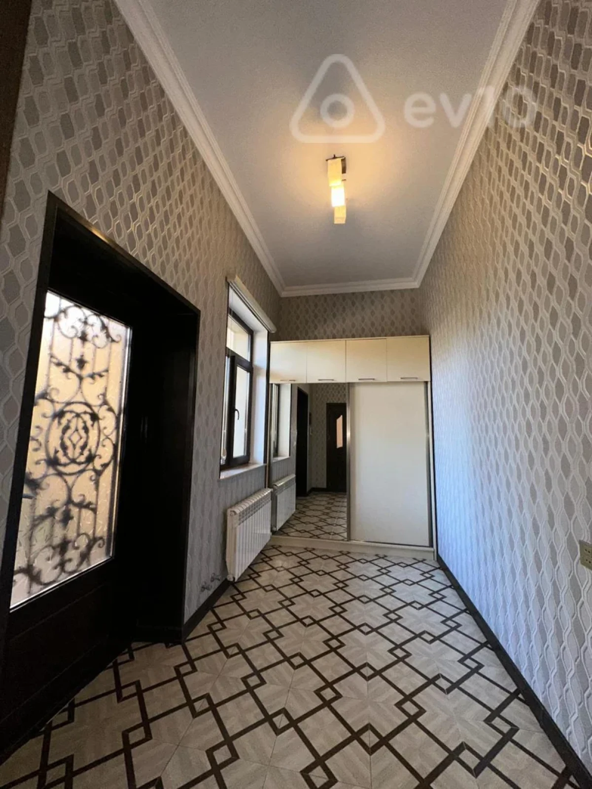 Kirayə verilir 6 otaqlı həyət evi 300 m²