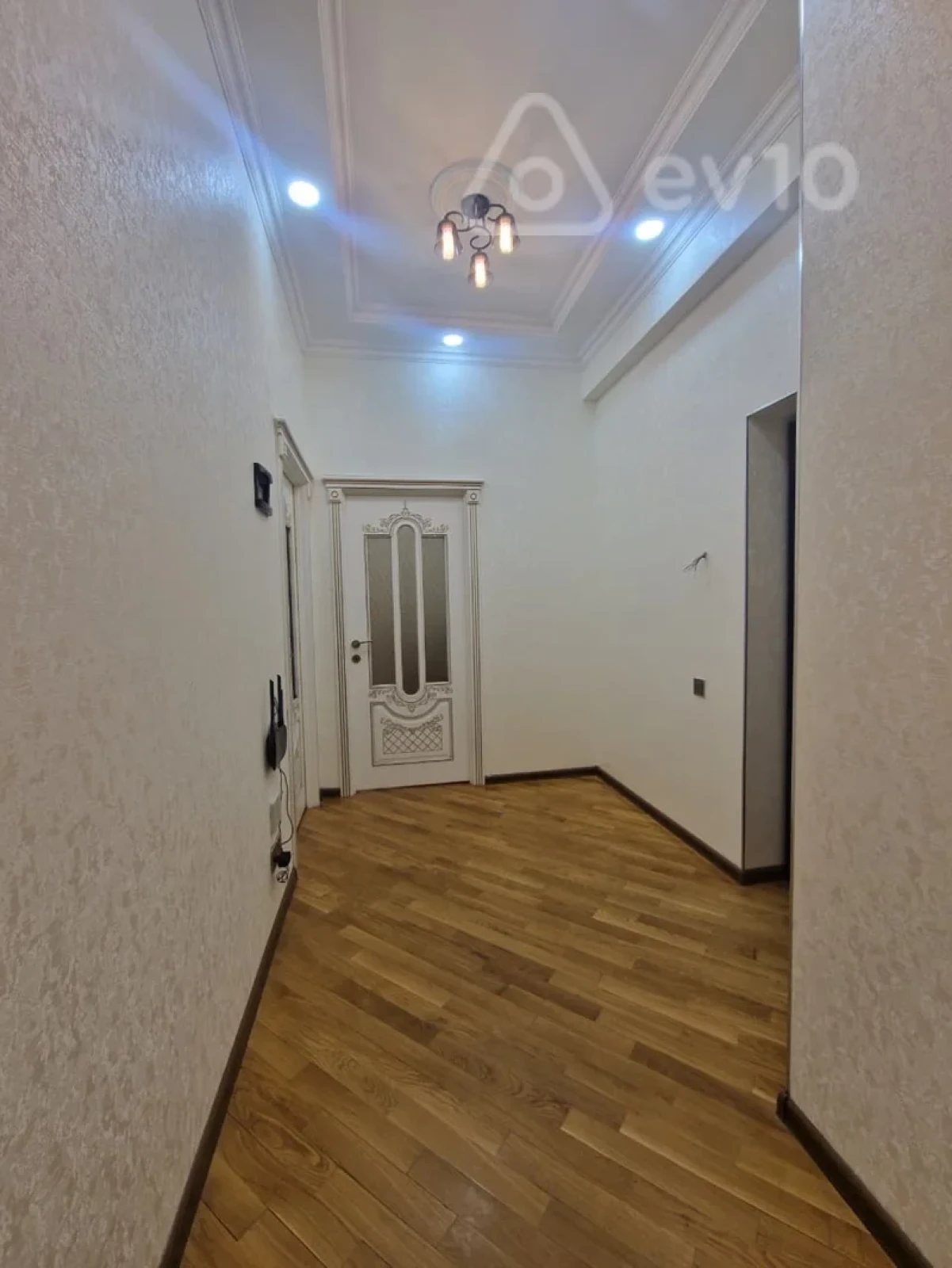 Satılır 2 otaqlı yeni tikili 90 m²
