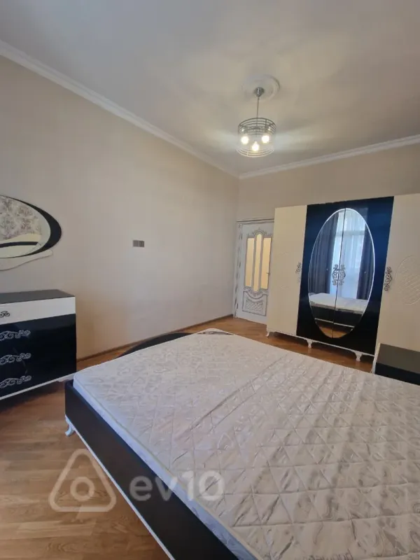 Satılır 2 otaqlı yeni tikili 90 m²