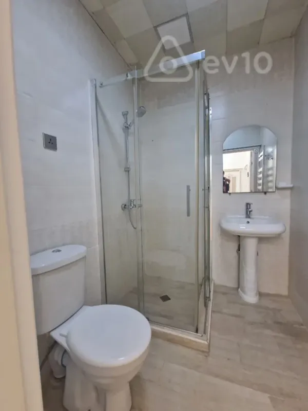 Satılır 2 otaqlı yeni tikili 90 m²