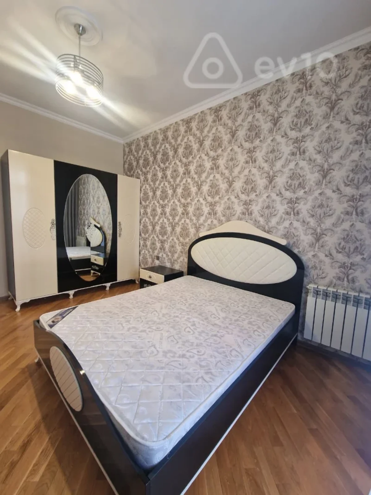 Satılır 2 otaqlı yeni tikili 90 m²