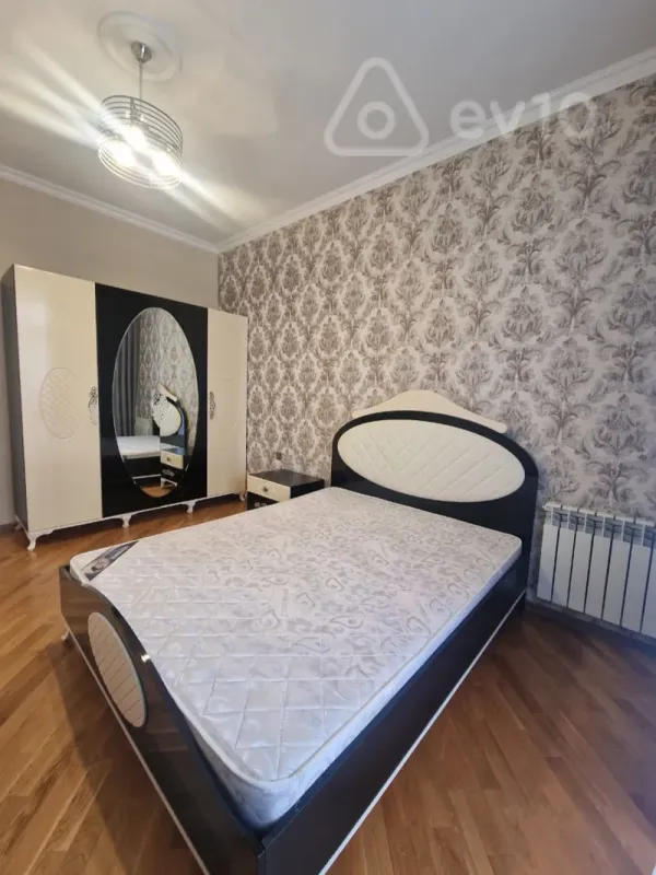 Satılır 2 otaqlı yeni tikili 90 m²