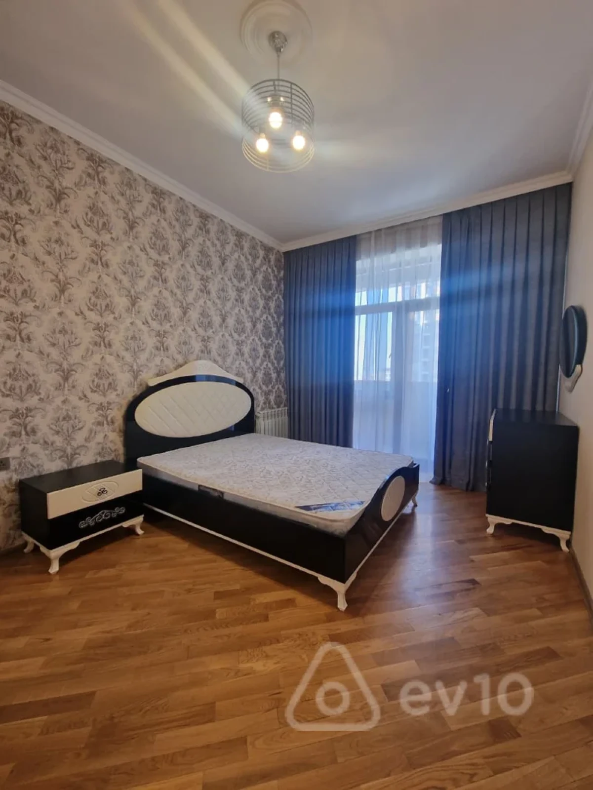 Satılır 2 otaqlı yeni tikili 90 m²