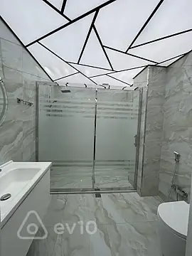 Satılır 2 otaqlı yeni tikili 68 m²