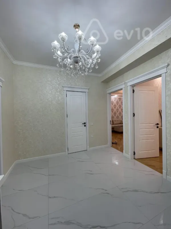 Satılır 2 otaqlı yeni tikili 68 m²