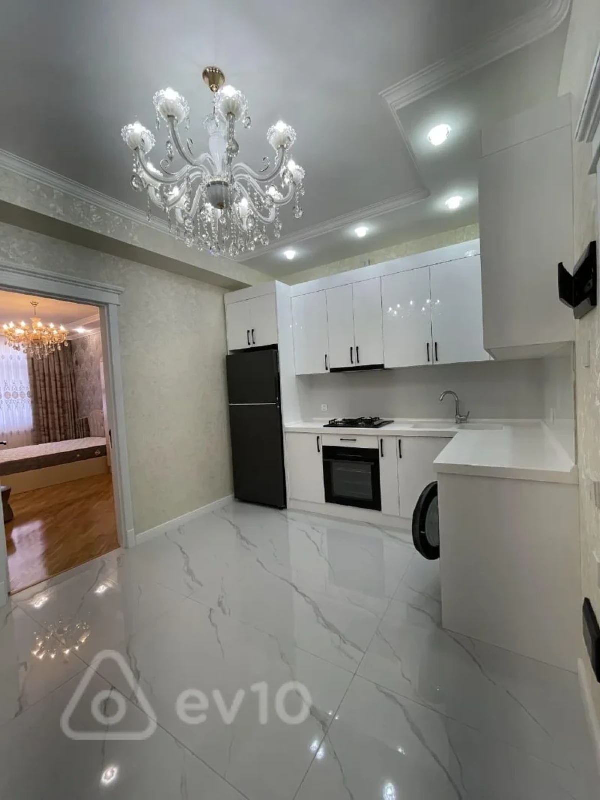 Satılır 2 otaqlı yeni tikili 68 m²