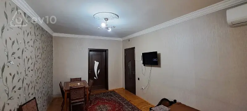 Kirayə verilir 3 otaqlı köhnə tikili 85 m²