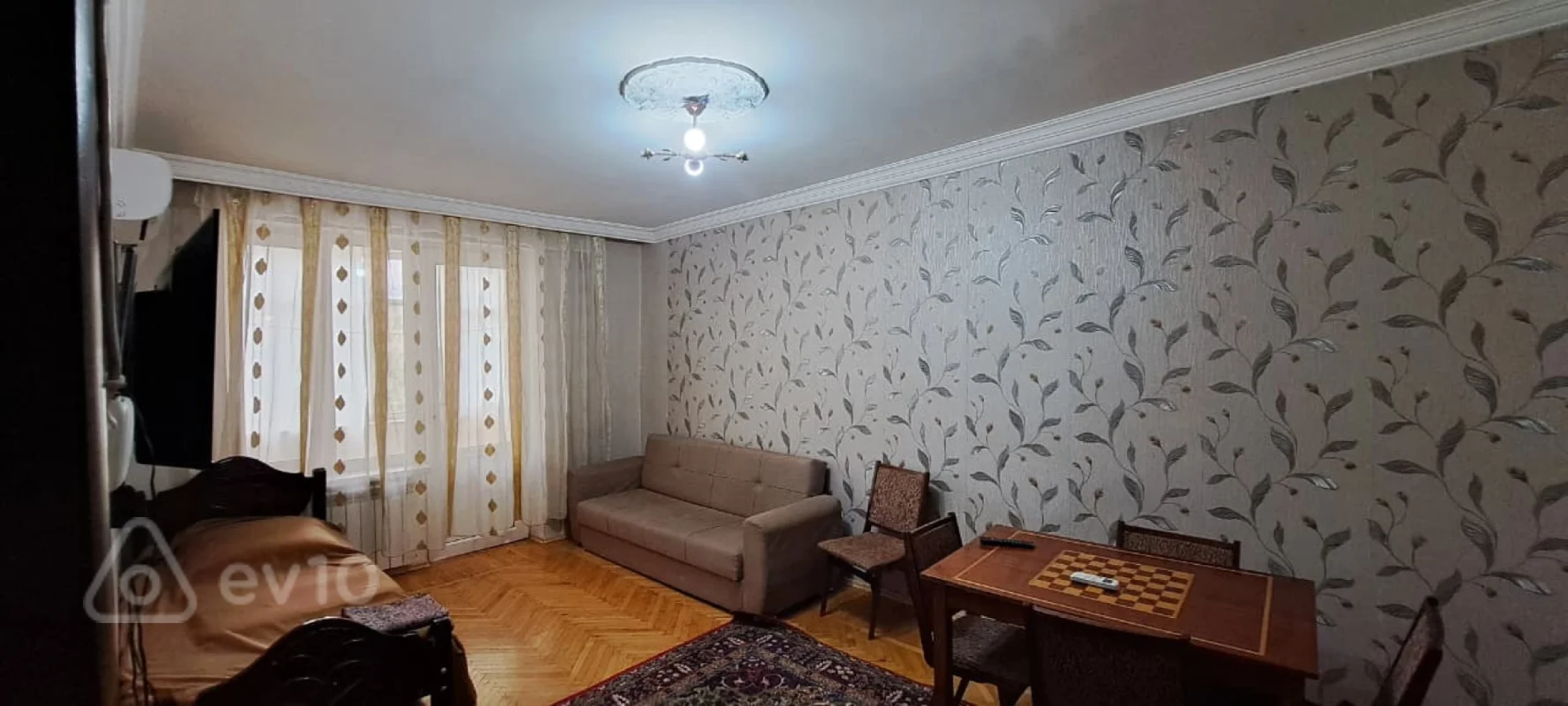 Kirayə verilir 3 otaqlı köhnə tikili 85 m²