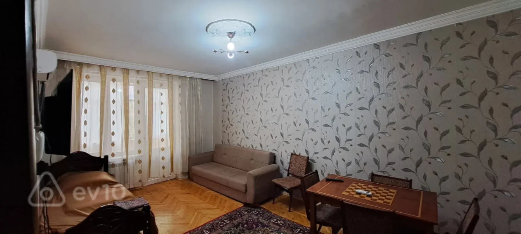 Kirayə verilir 3 otaqlı köhnə tikili 85 m²