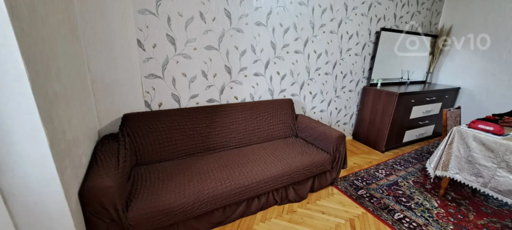 Kirayə verilir 3 otaqlı köhnə tikili 85 m²