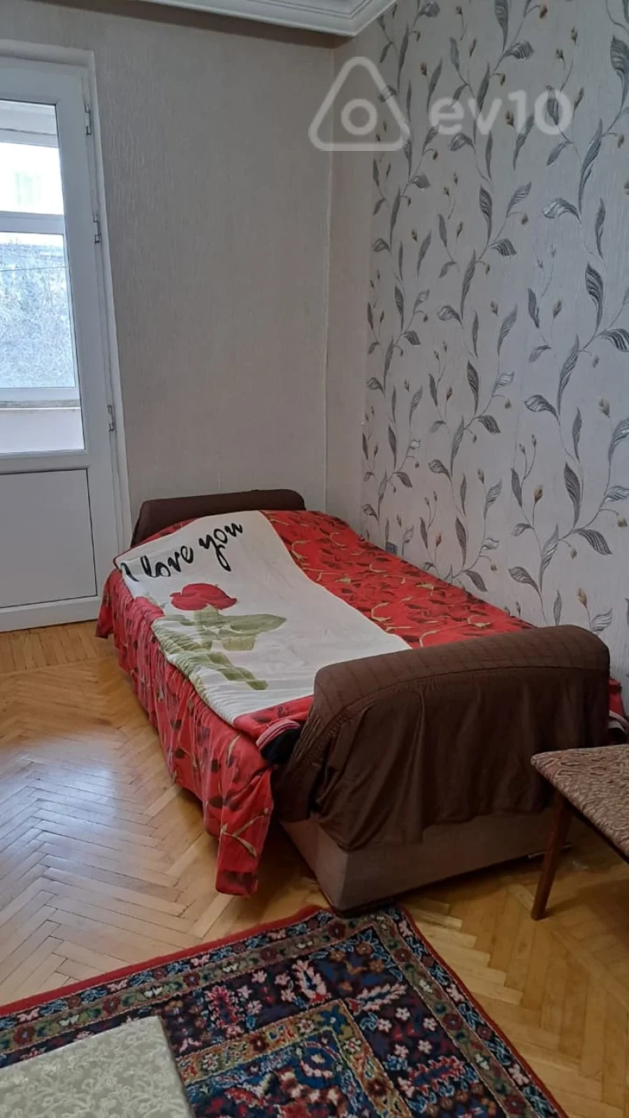 Kirayə verilir 3 otaqlı köhnə tikili 85 m²