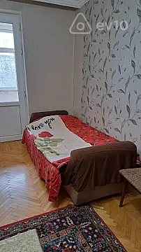 Kirayə verilir 3 otaqlı köhnə tikili 85 m² — Bakı, Yasamal 3 otaq 85.00 m²