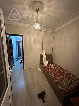 Satılır 1 otaqlı köhnə tikili 40 m²