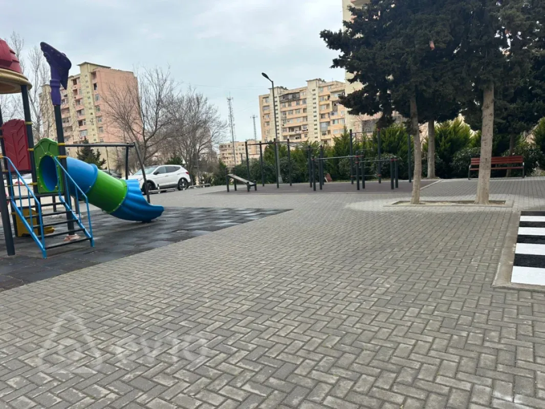 Satılır 1 otaqlı köhnə tikili 40 m²