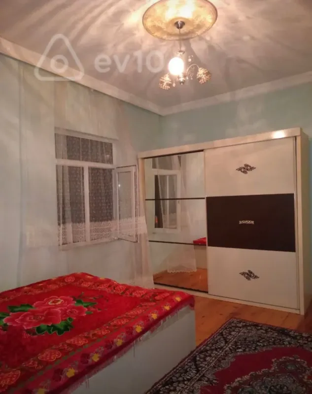Kirayə verilir 3 otaqlı həyət evi 55 m²