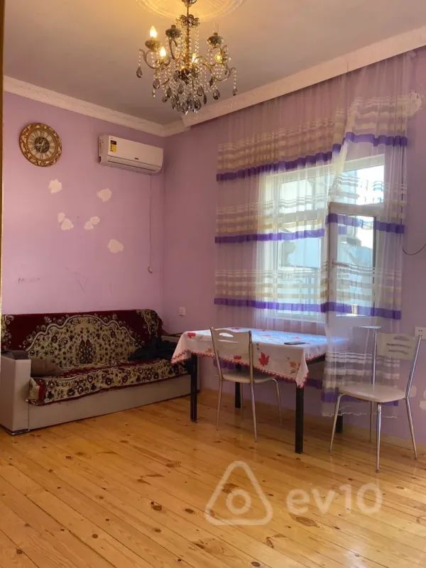 Kirayə verilir 3 otaqlı həyət evi 55 m²