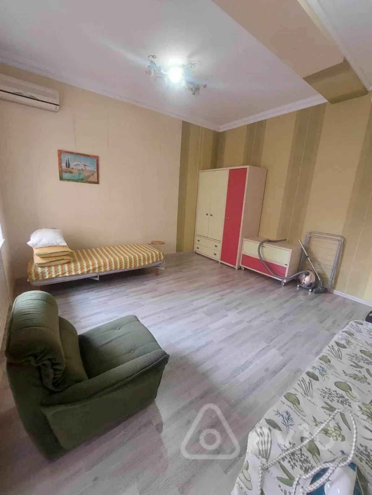 Kirayə verilir 3 otaqlı yeni tikili 120 m²