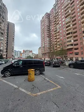 Kirayə verilir 3 otaqlı yeni tikili 120 m²