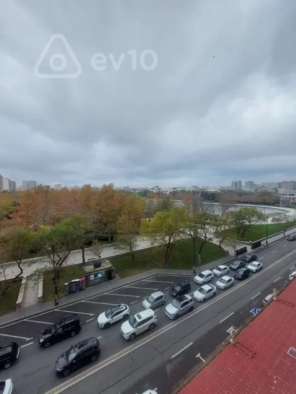 Kirayə verilir 3 otaqlı yeni tikili 120 m²