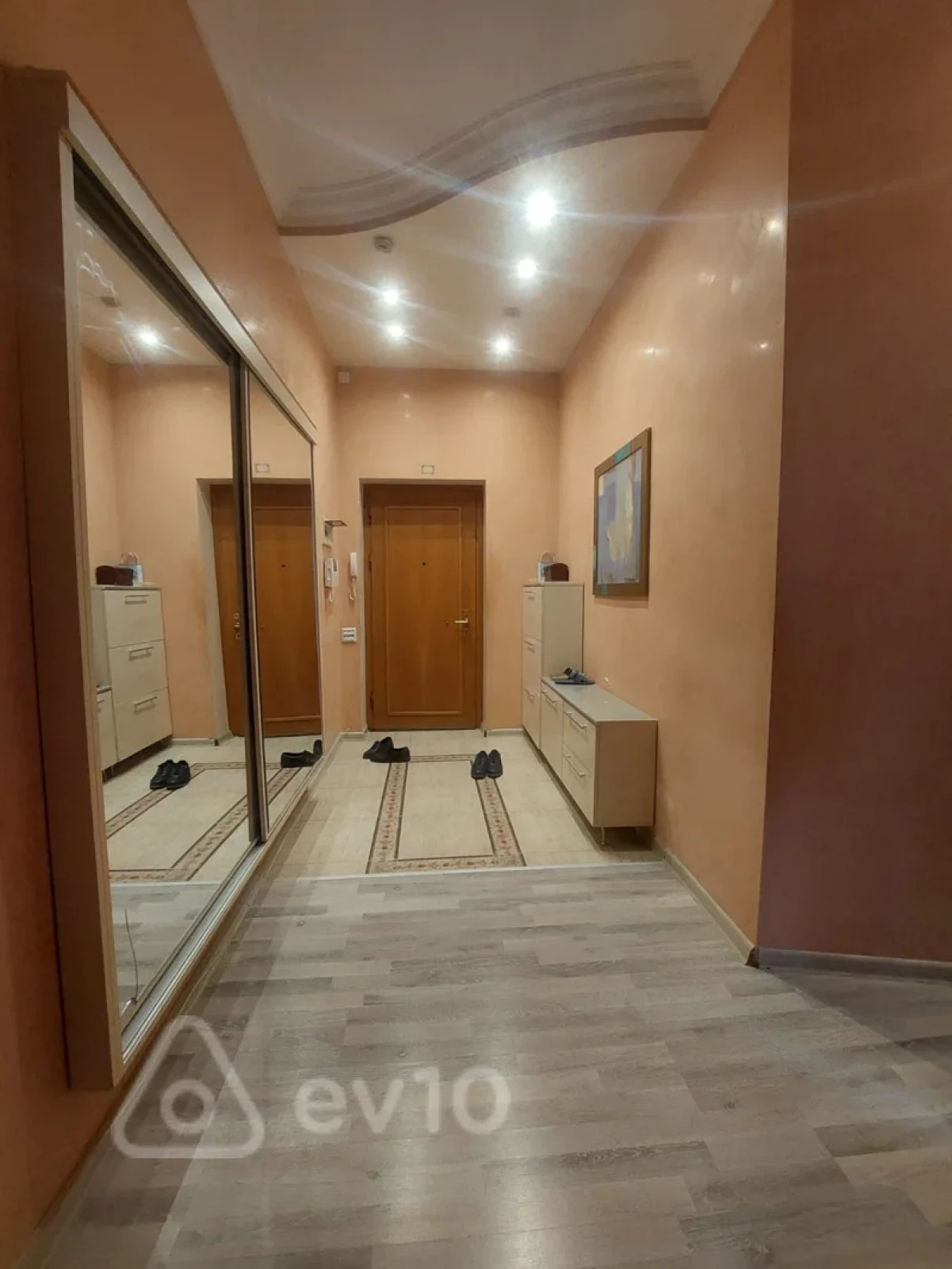 Kirayə verilir 3 otaqlı yeni tikili 120 m²