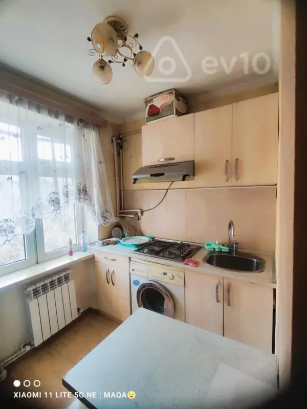 Kirayə verilir 2 otaqlı köhnə tikili 50 m²