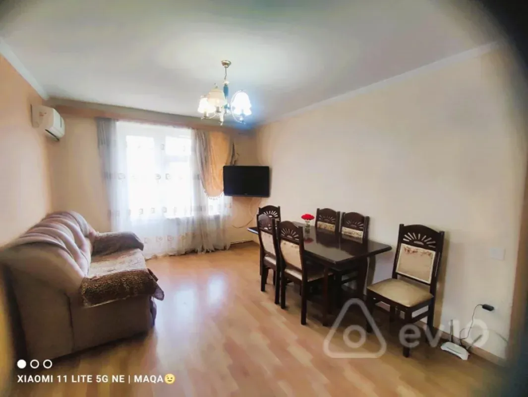 Kirayə verilir 2 otaqlı köhnə tikili 50 m²