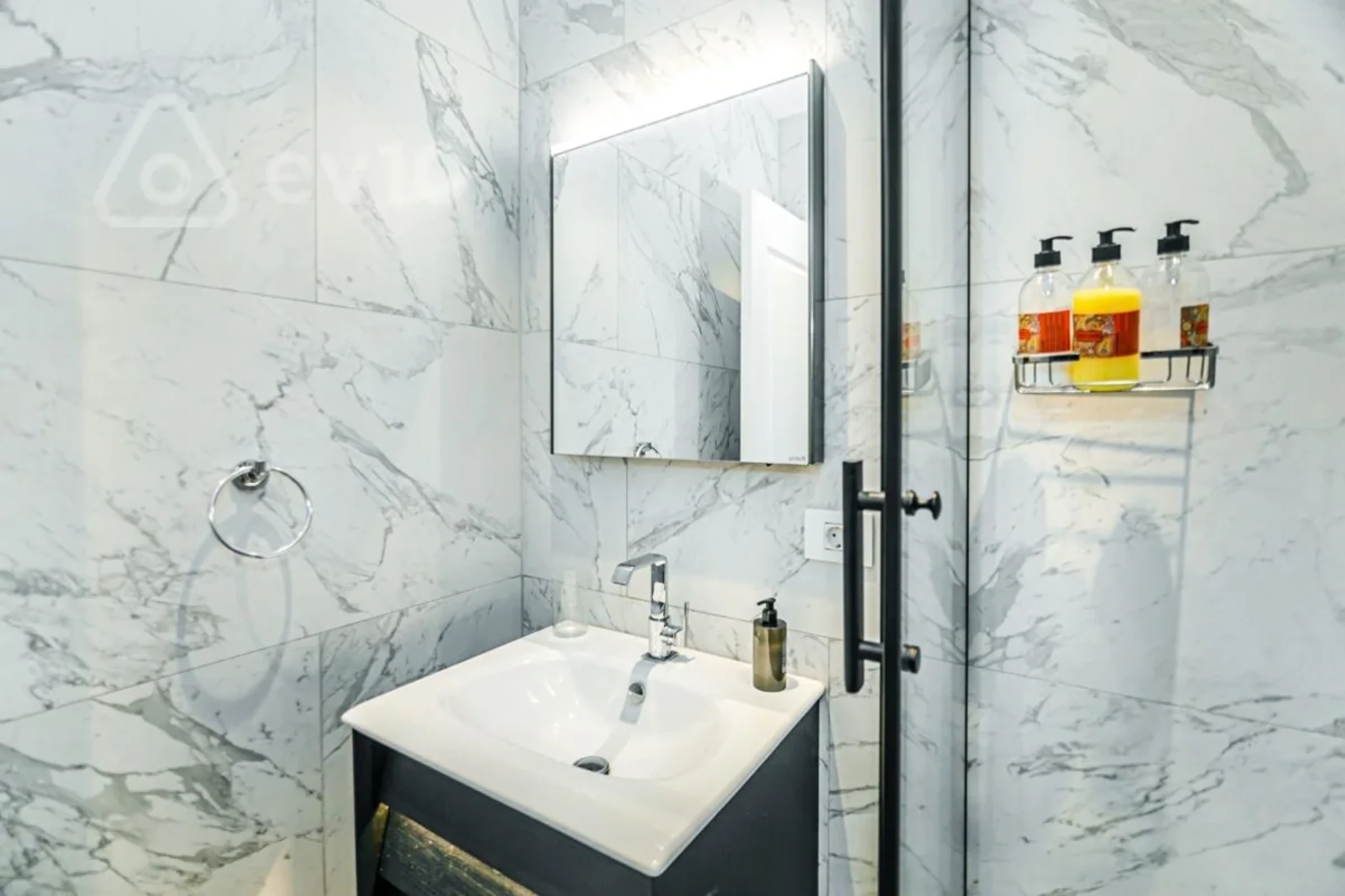 Kirayə verilir 3 otaqlı yeni tikili 110 m²