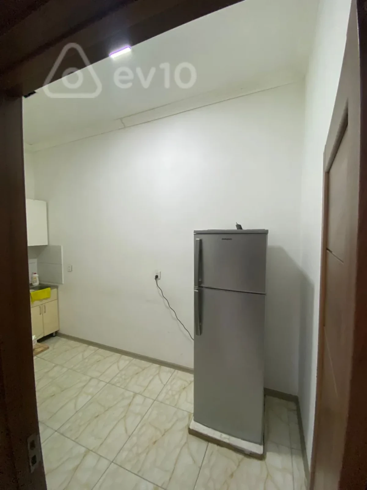 Kirayə verilir 5 otaqlı ofis 130 m²