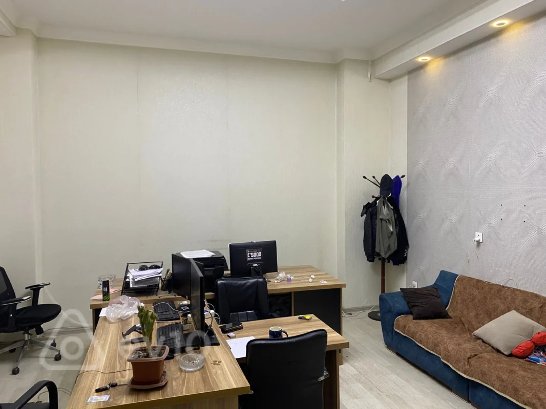 Kirayə verilir 5 otaqlı ofis 130 m²